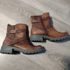 Women's Boots